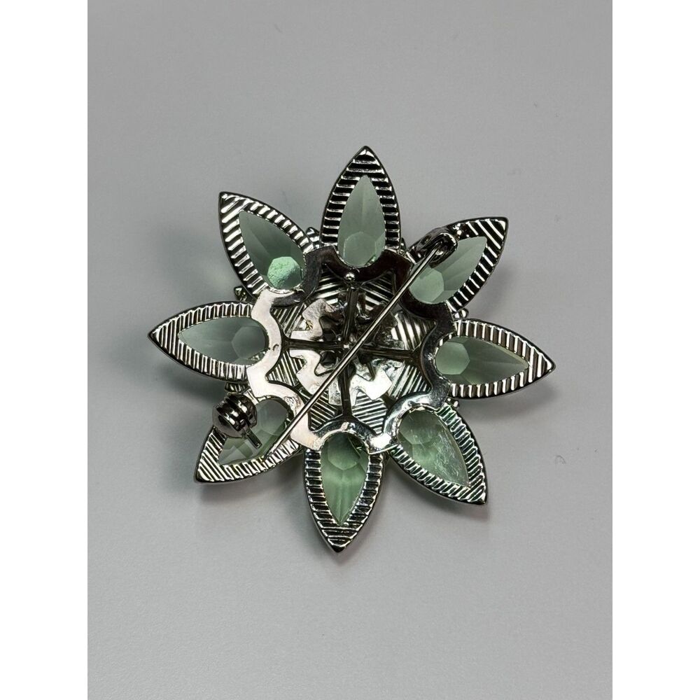 Vintage Style Green Rhinestone Brooch - Picture 5 of 6
